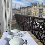 Διαμέρισμα Hyper Centre Avec Balcon